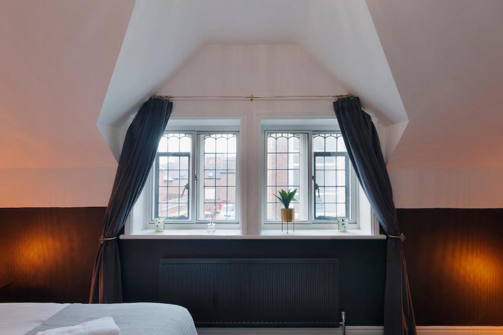 In The Heart Of Chester, Historical & Stylish Exterior foto